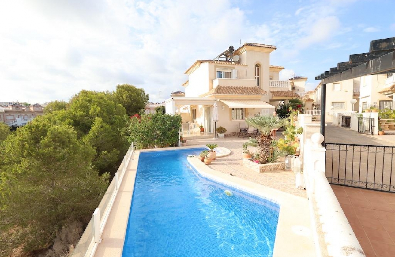 Resale - Villa - Orihuela Costa - Playa Flamenca