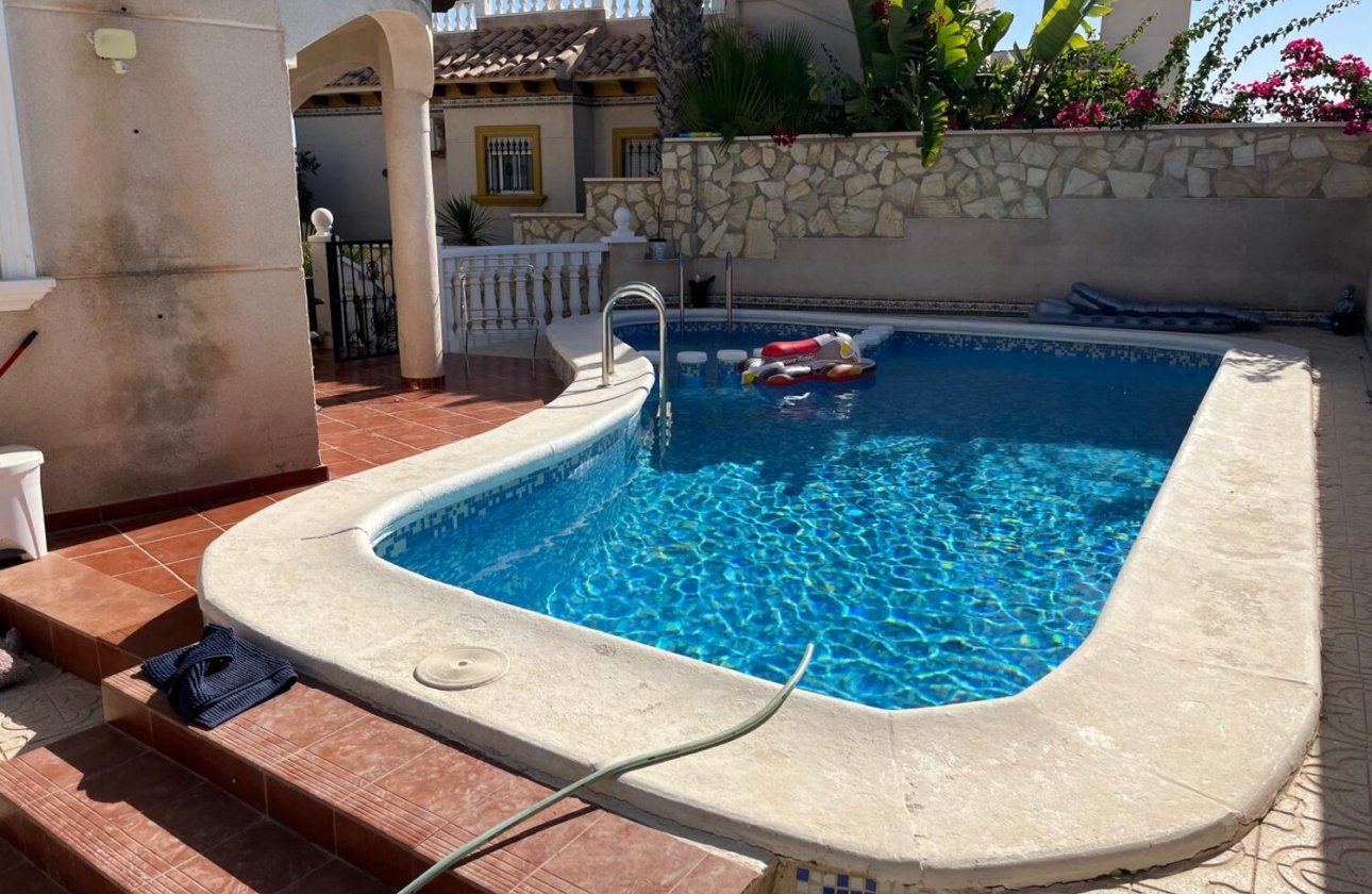 Resale - Villa - Orihuela Costa - Playa Flamenca