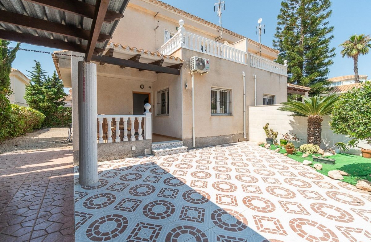 Resale - Villa - Orihuela Costa - Playa Flamenca