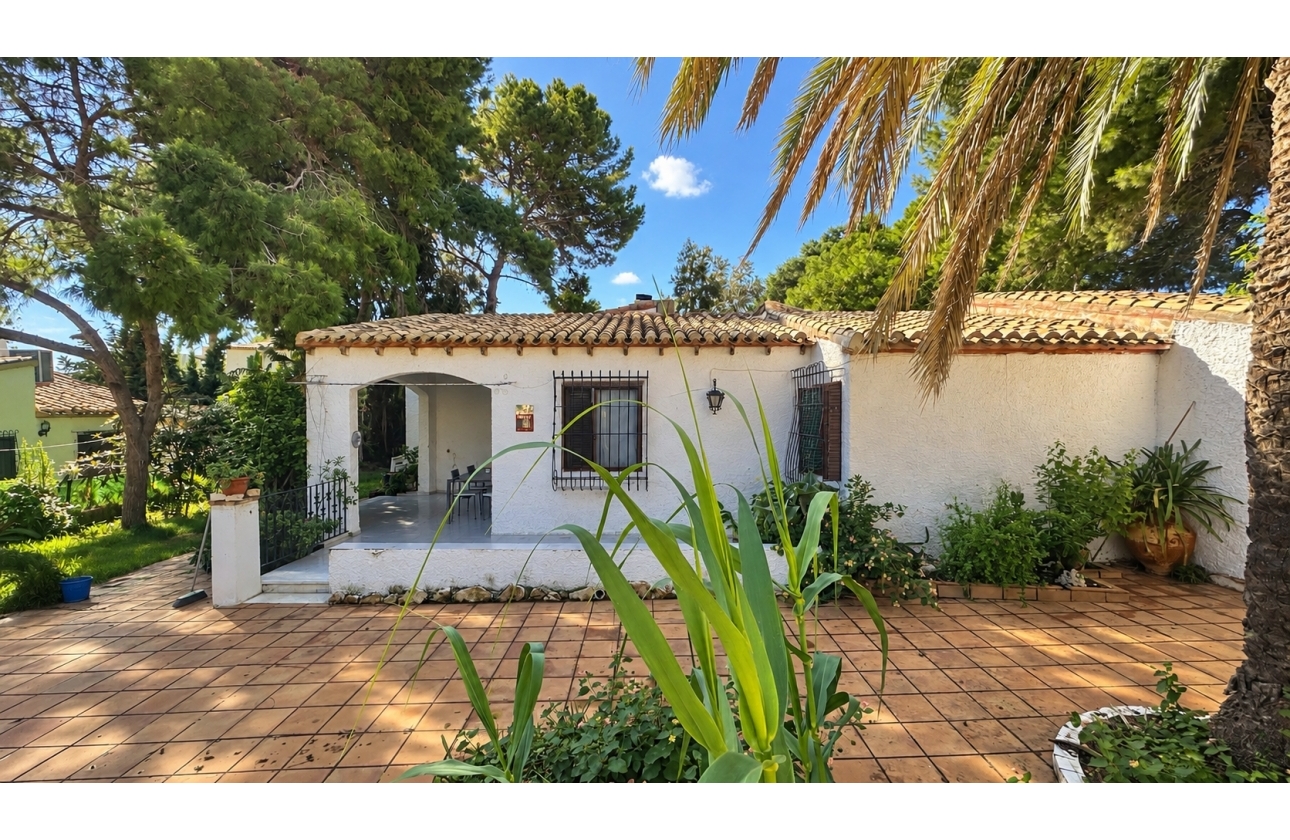 Resale - Villa - Orihuela Costa - Punta Prima