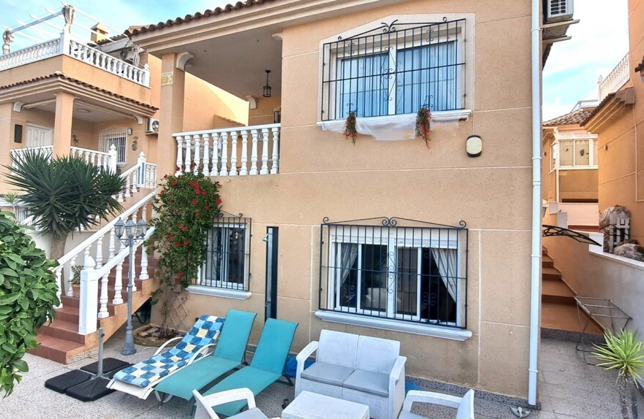 Resale - Villa - Orihuela Costa - Villamartín