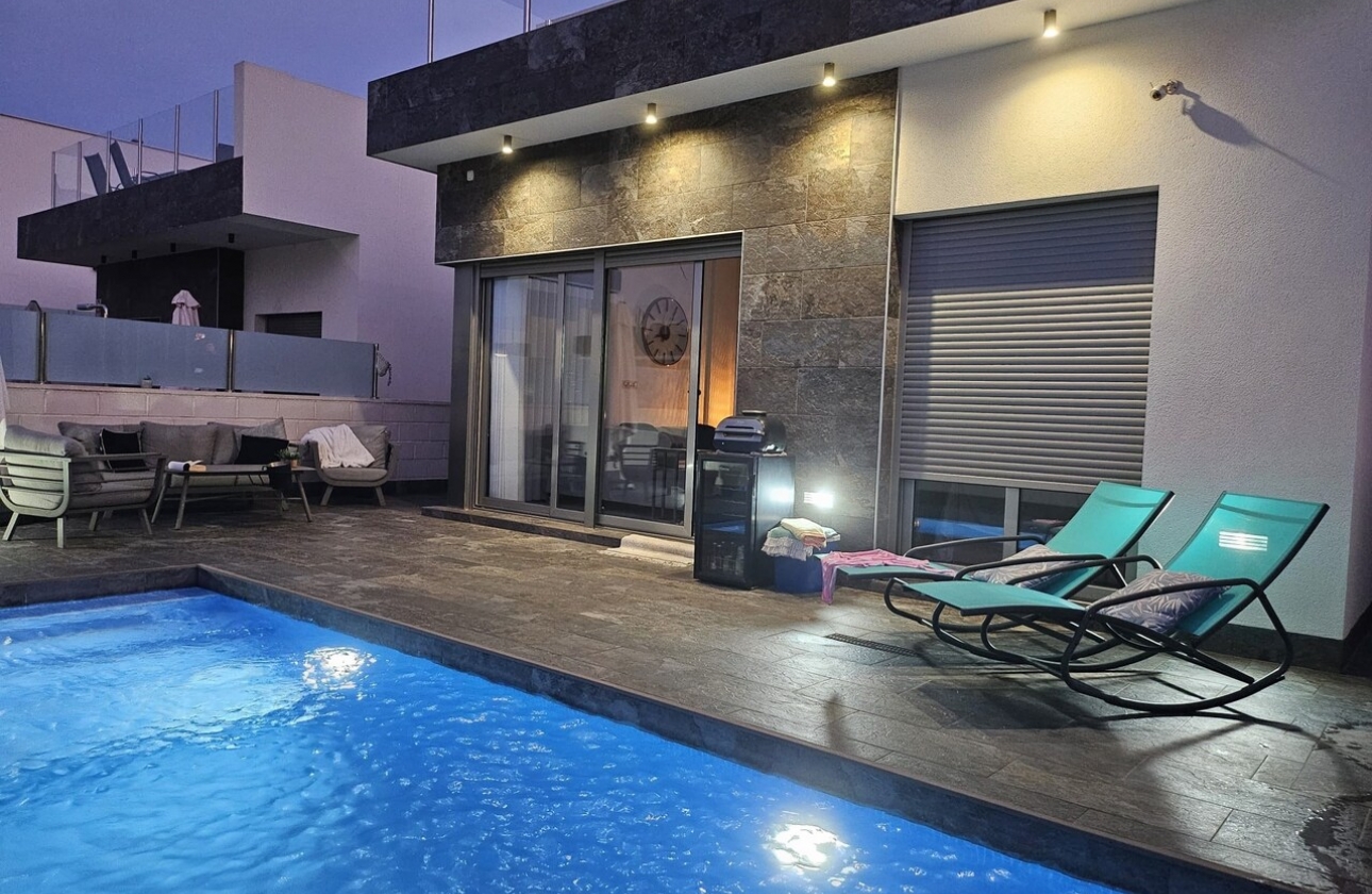 Resale - Villa - Pau 26 - Villamartín