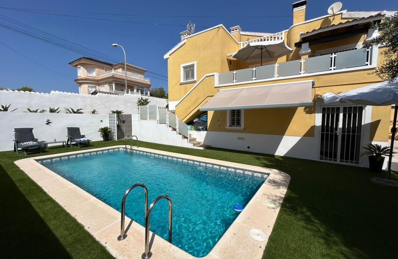Resale - Villa - San Miguel de Salinas