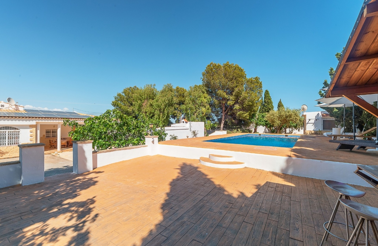Resale - Villa - San Vicente del Raspeig