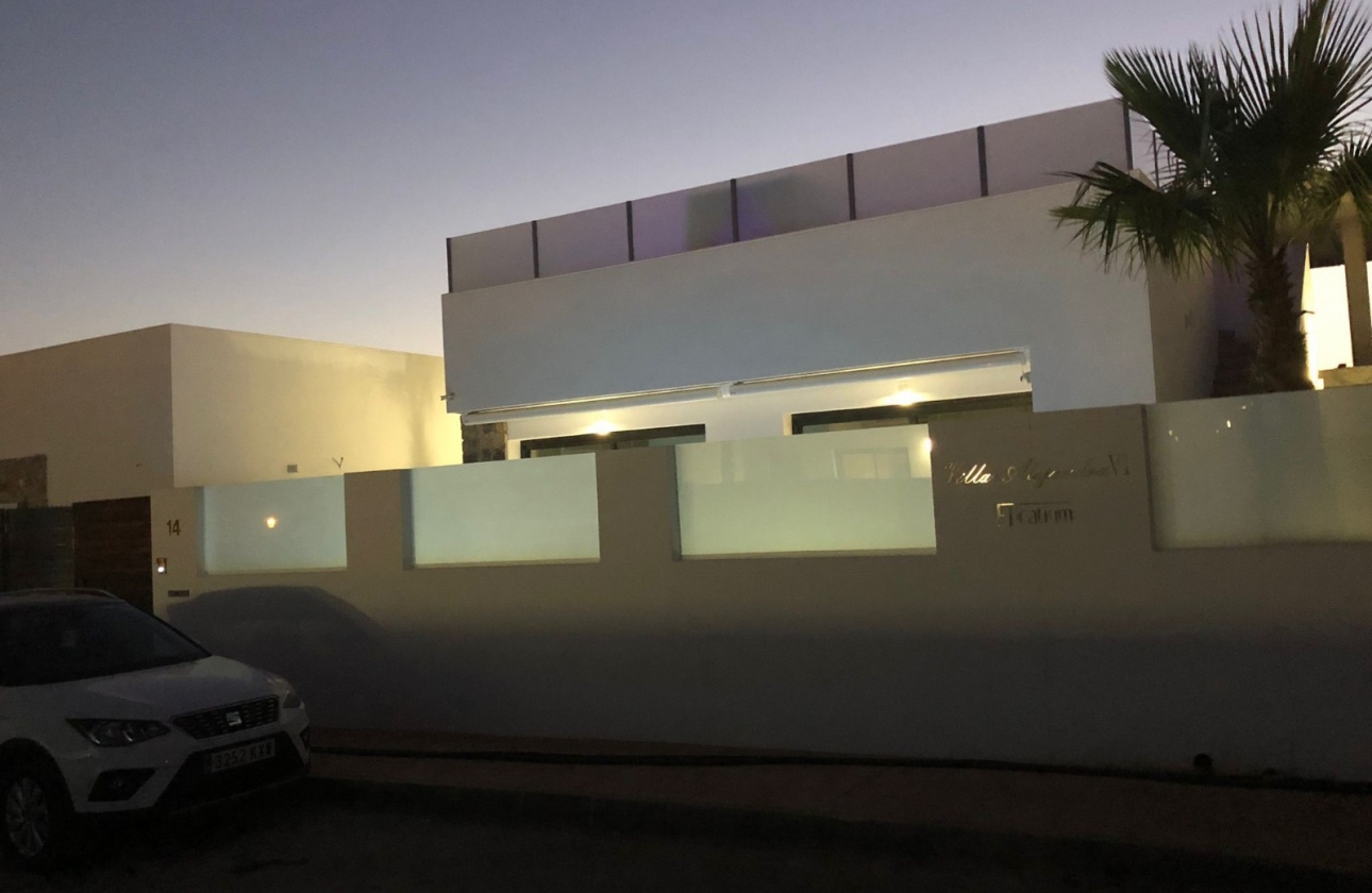 Resale - Villa - Santiago de la Ribera - Dos Mares