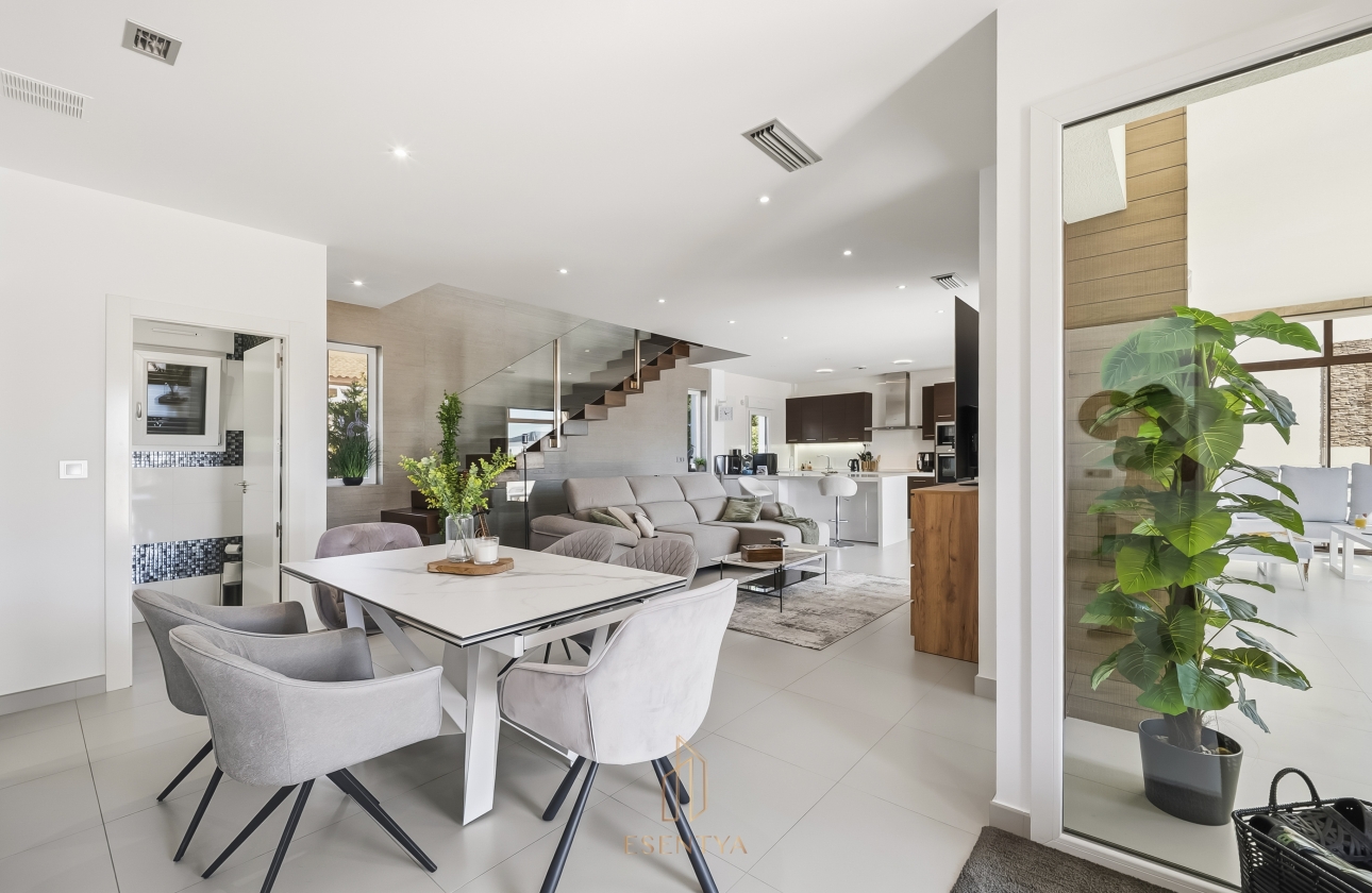 Resale - Villa - Torrevieja - Aguas Nuevas