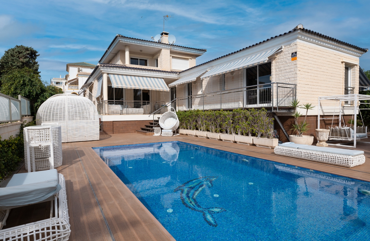 Resale - Villa - Torrevieja - Cabo cervera