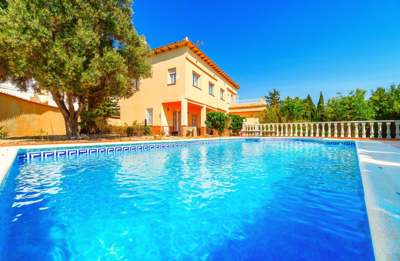 Resale - Villa - Torrevieja - Cala de cabo cervera