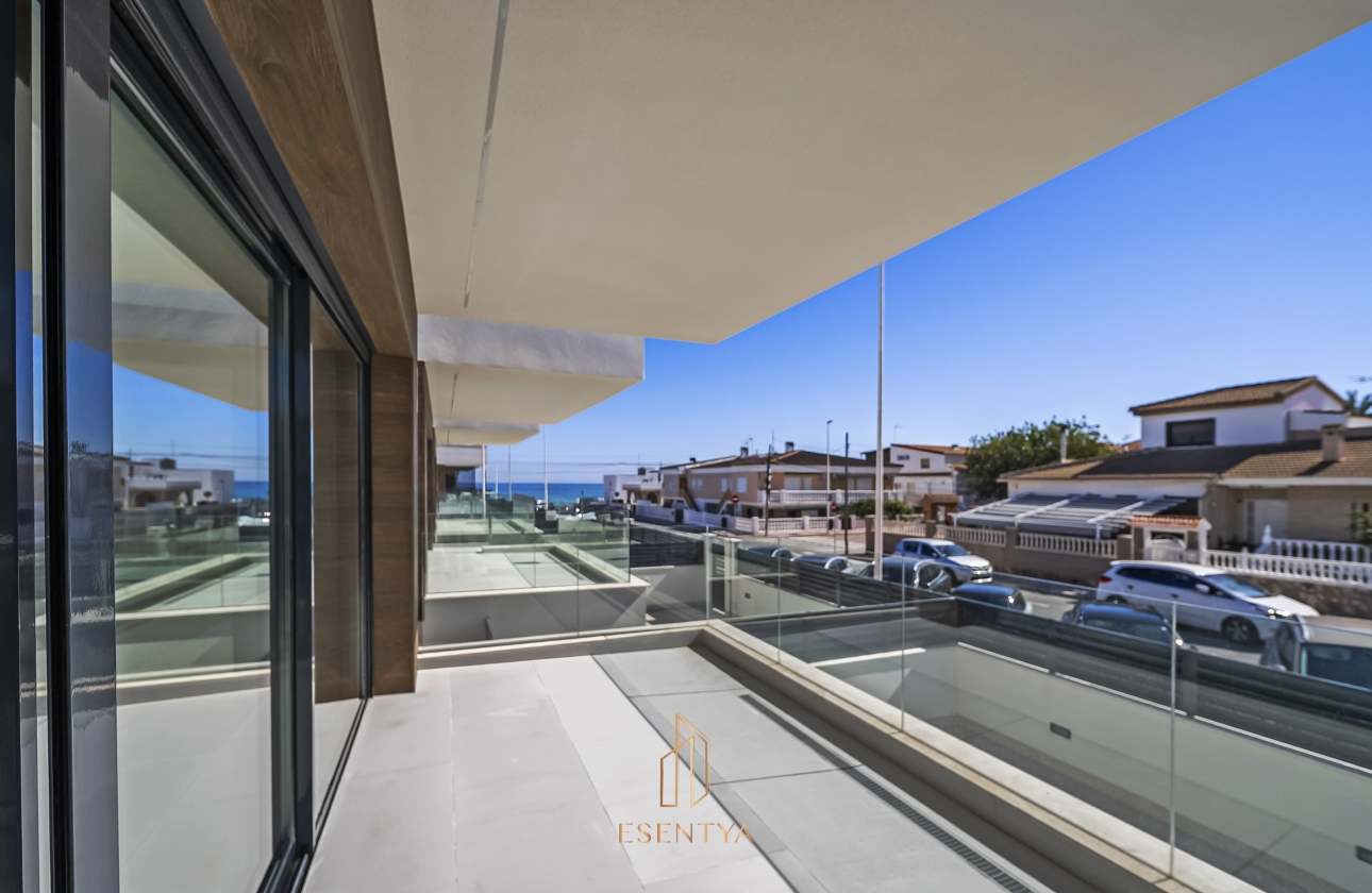 Resale - Villa - Torrevieja - La Mata