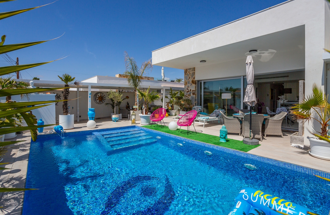 Resale - Villa - Torrevieja - La siesta