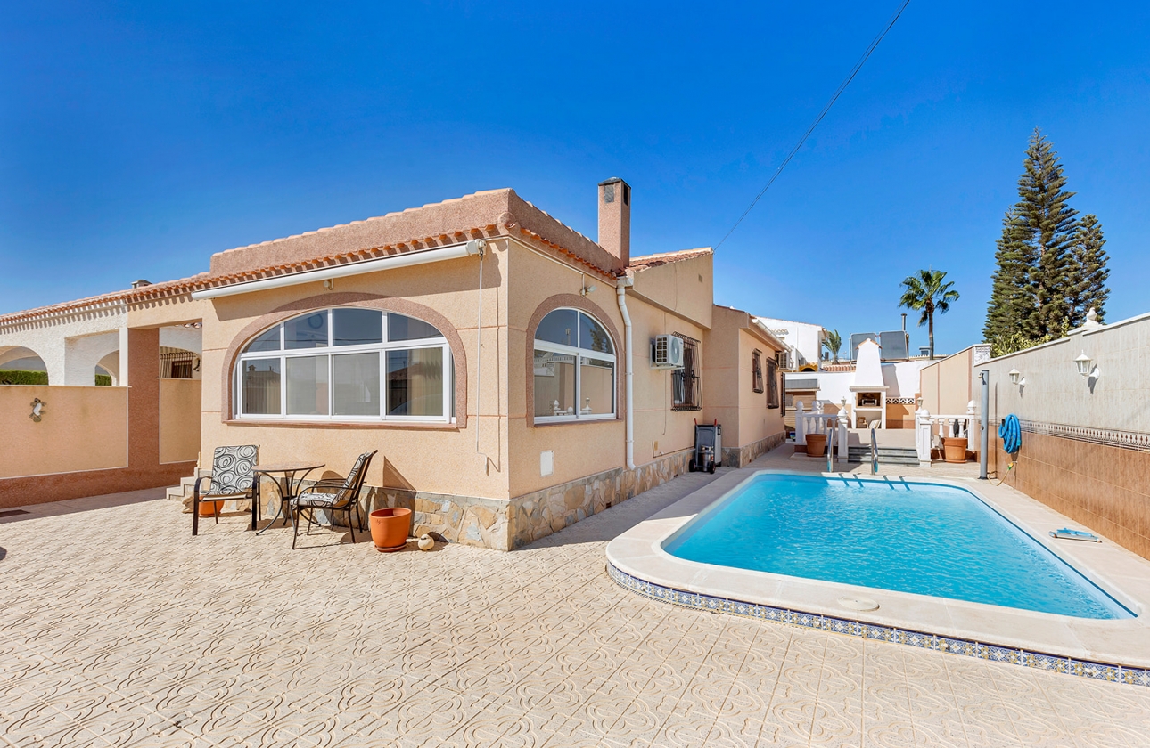 Resale - Villa - Torrevieja - La siesta