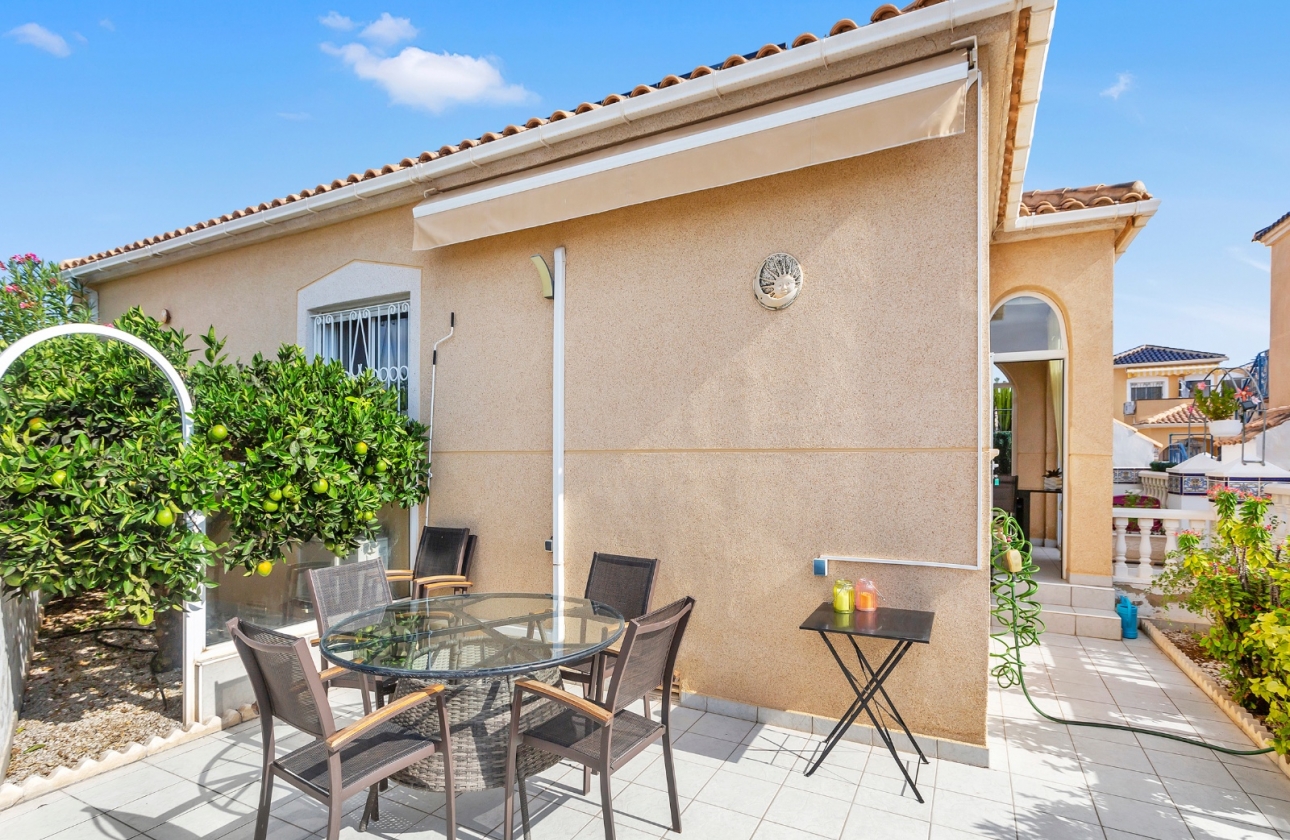 Resale - Villa - Torrevieja - Los Altos