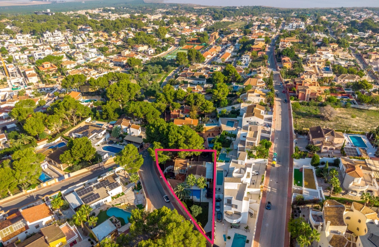 Resale - Villa - Torrevieja - Los Balcones