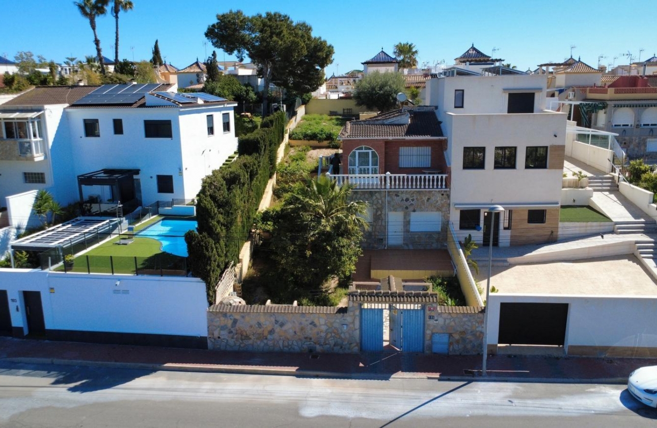 Resale - Villa - Torrevieja - Los Balcones