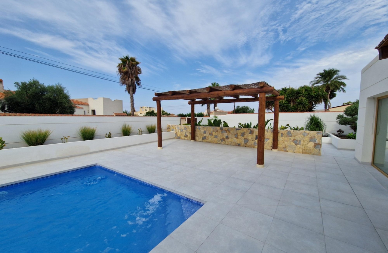 Resale - Villa - Torrevieja - Torreta - Florida