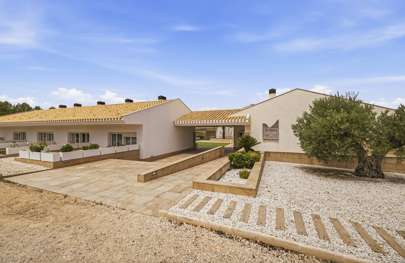 Resale - Villa - Yecla
