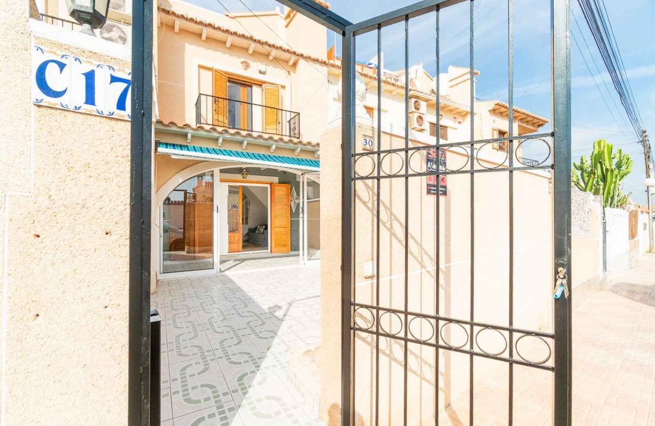 Reventa - Adosado - Torrevieja - La Siesta - El Salado -  Torreta
