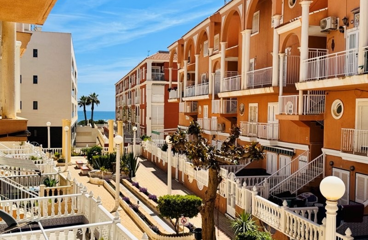 Reventa - Adosado - Torrevieja - Puerto Romano