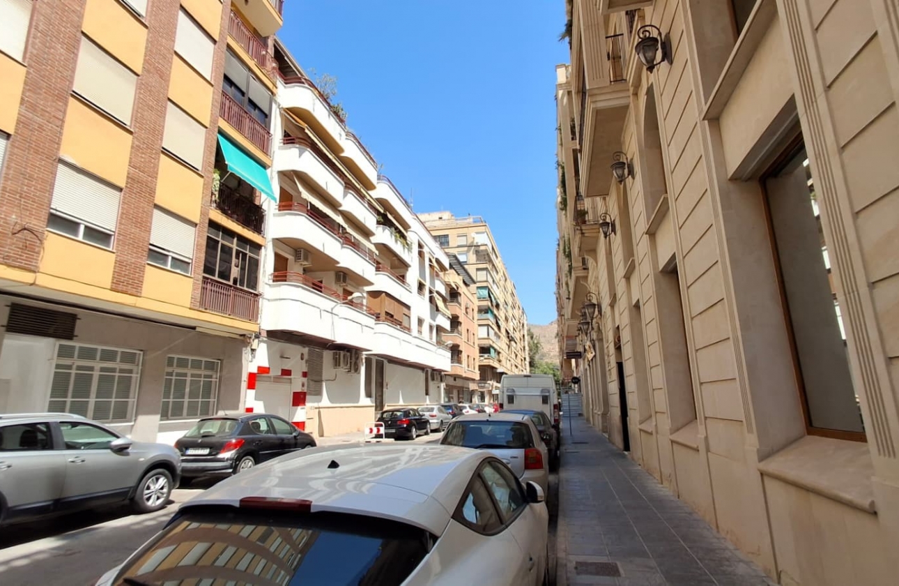 Reventa - Apartament / Duplex - Orihuela - Zona Centro