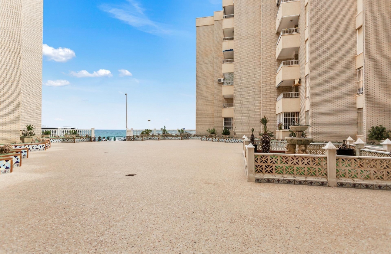 Reventa - Apartment - Torrevieja - Playa de los Locos