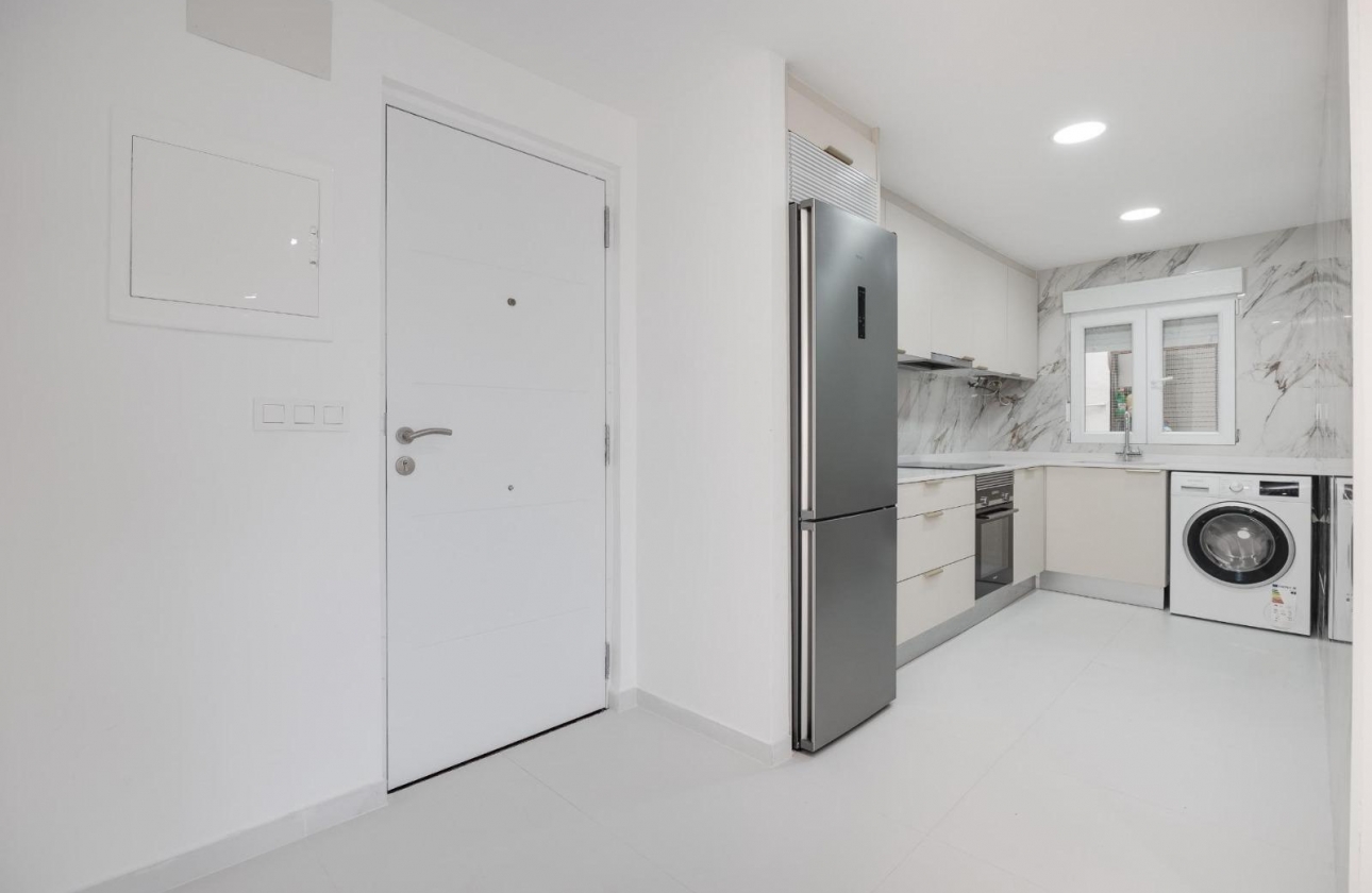 Reventa - Apartment - Torrevieja - Playa De Los Naufragos