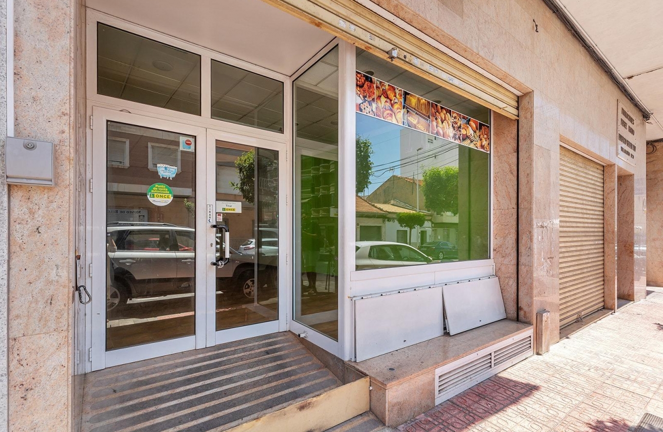 Reventa - Commercial Unit - Torrevieja - Centro