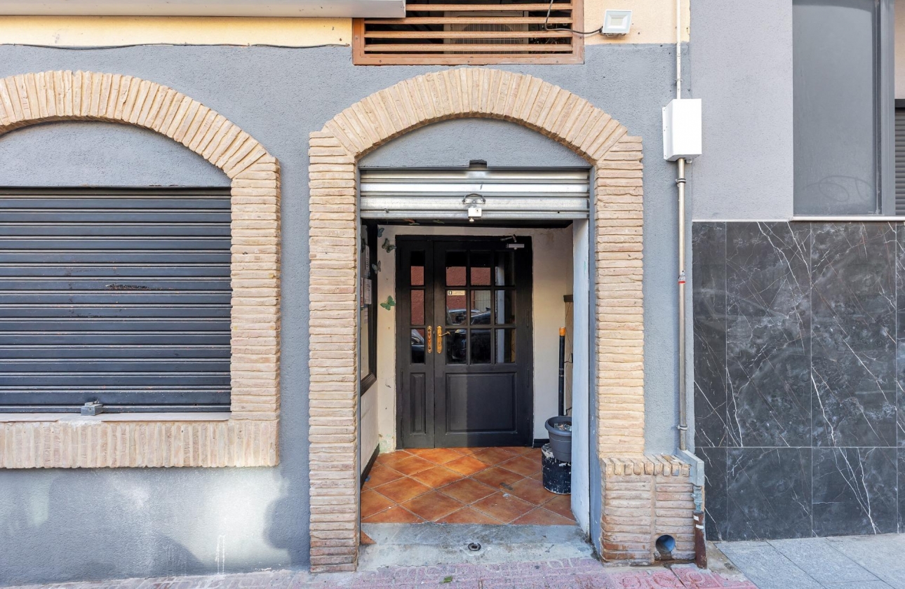 Reventa - Commercial Unit - Torrevieja - Estacion de autobuses