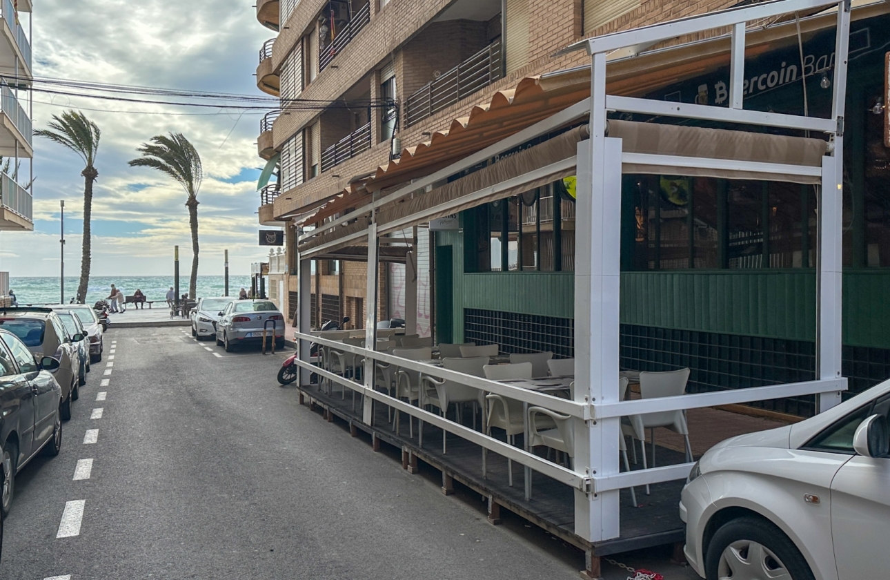 Reventa - Commercial Unit - Torrevieja - Playa del Cura