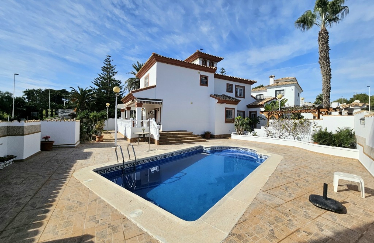 Reventa - Villa - Orihuela - Campoamor Golf