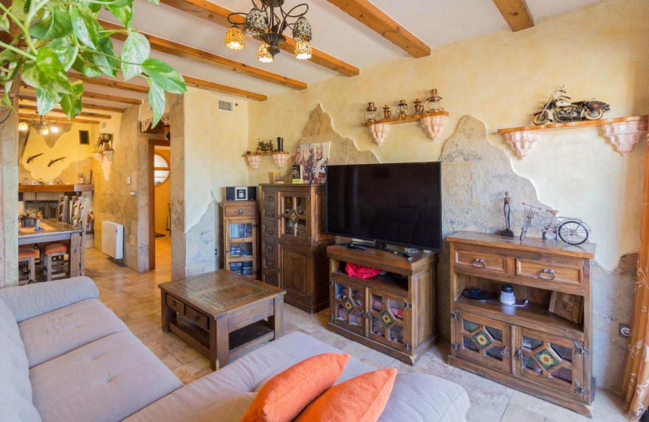 Reventa - Villa - Redován