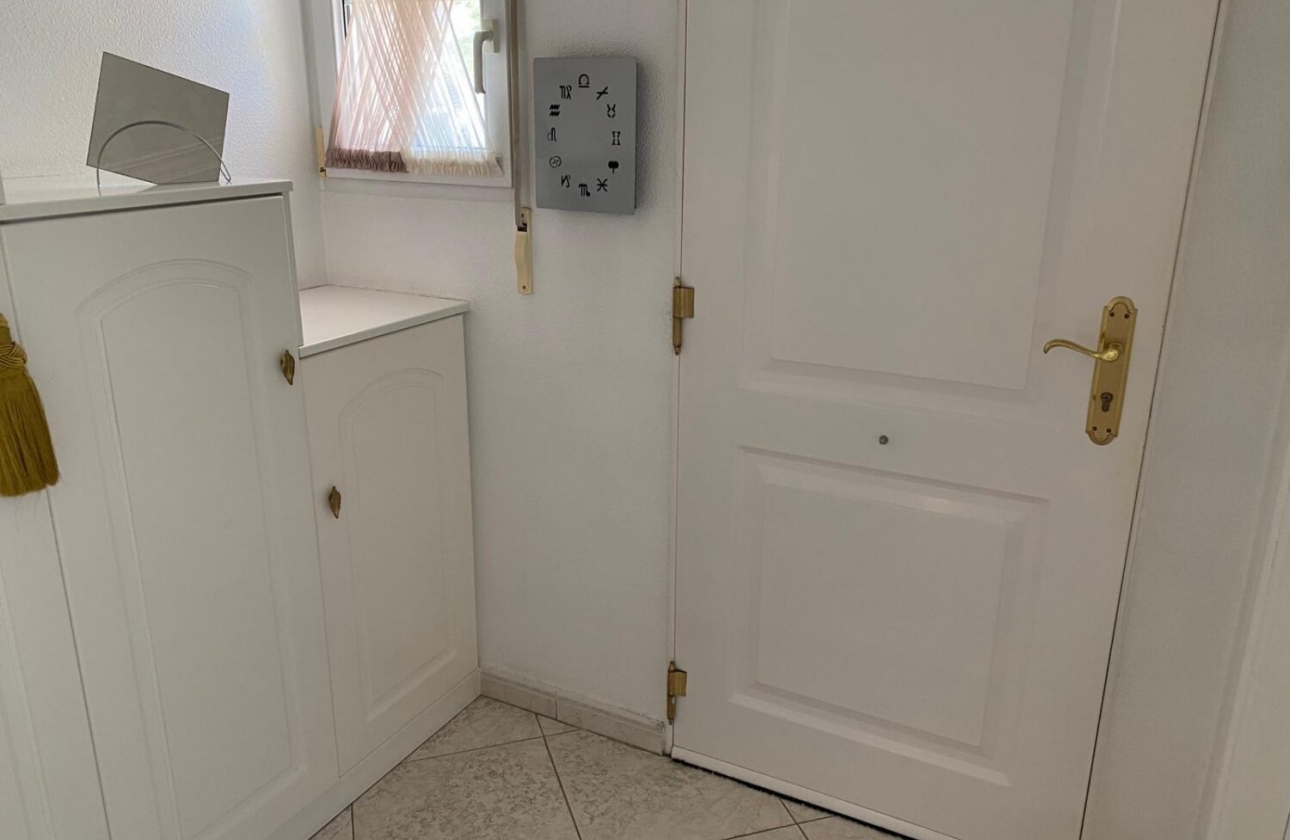 Reventa - Villa - San Miguel de Salinas - El Galán