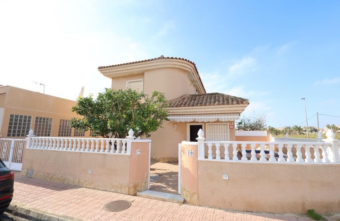 Reventa - Villa - Torrevieja - Los Balcones