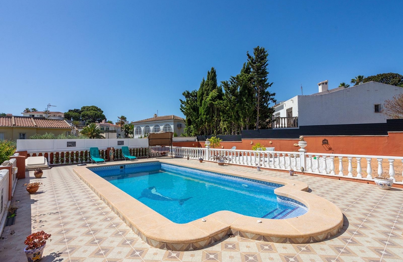 Reventa - Villa - Torrevieja - Los Balcones