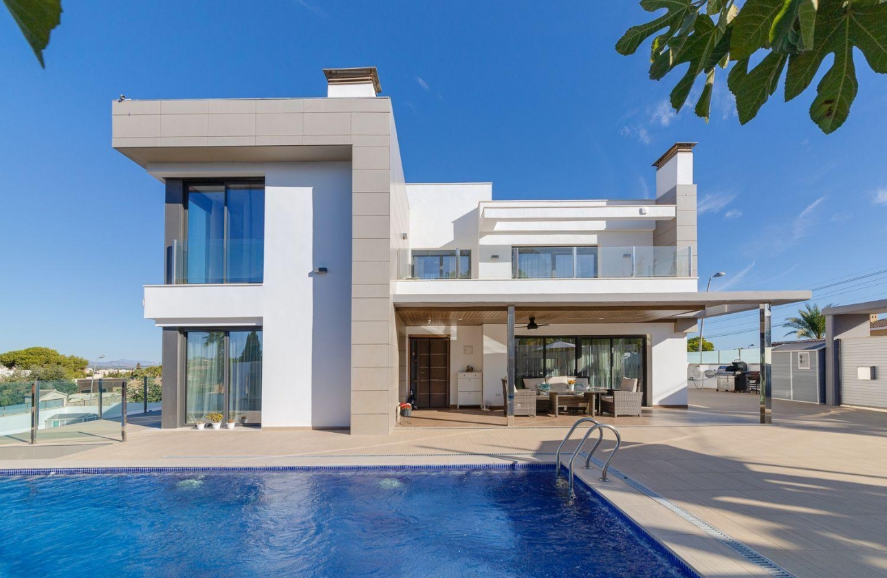 Reventa - Villa - Torrevieja - Los Balcones
