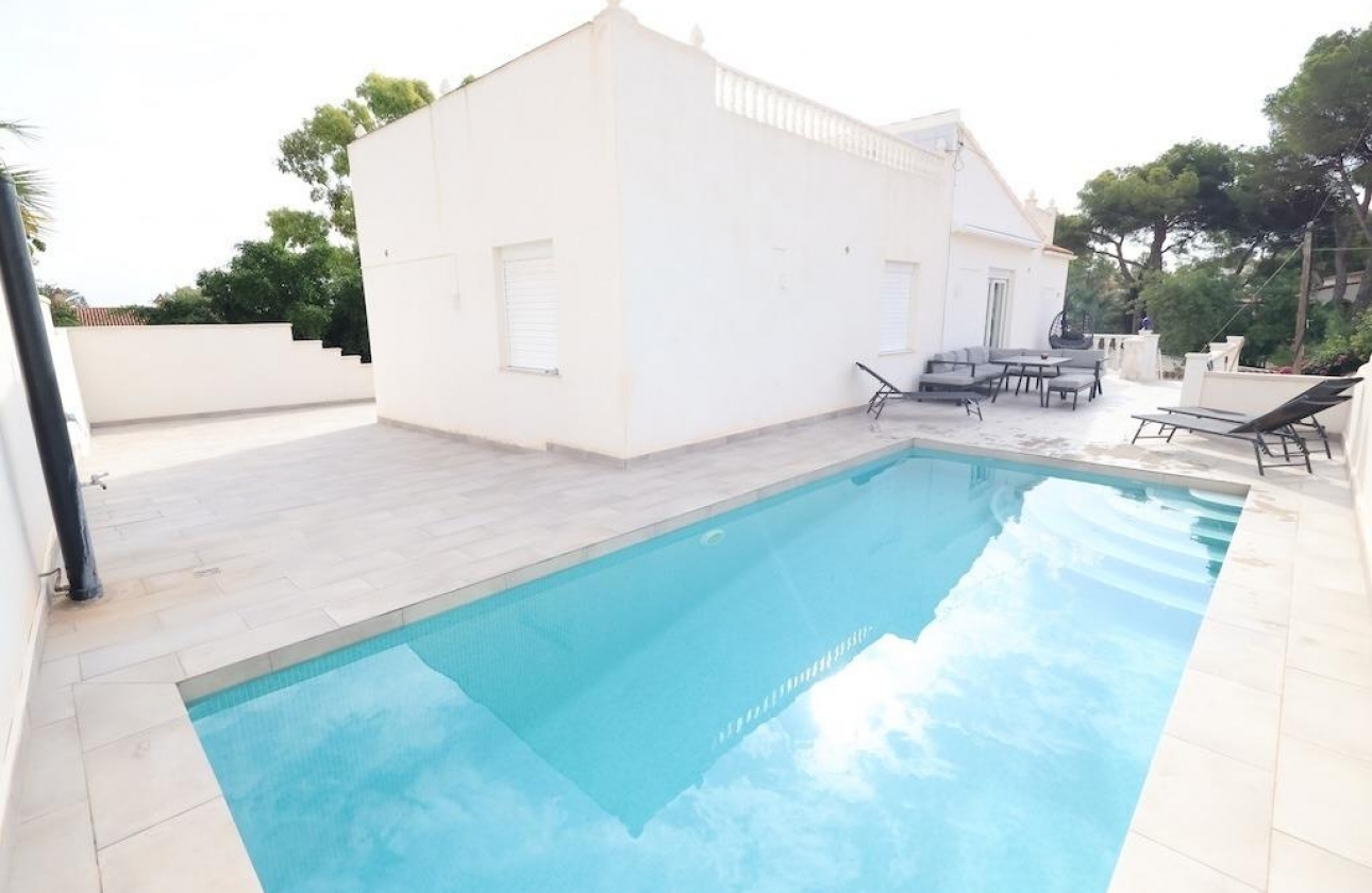 Reventa - Villa - Torrevieja - Los Balcones