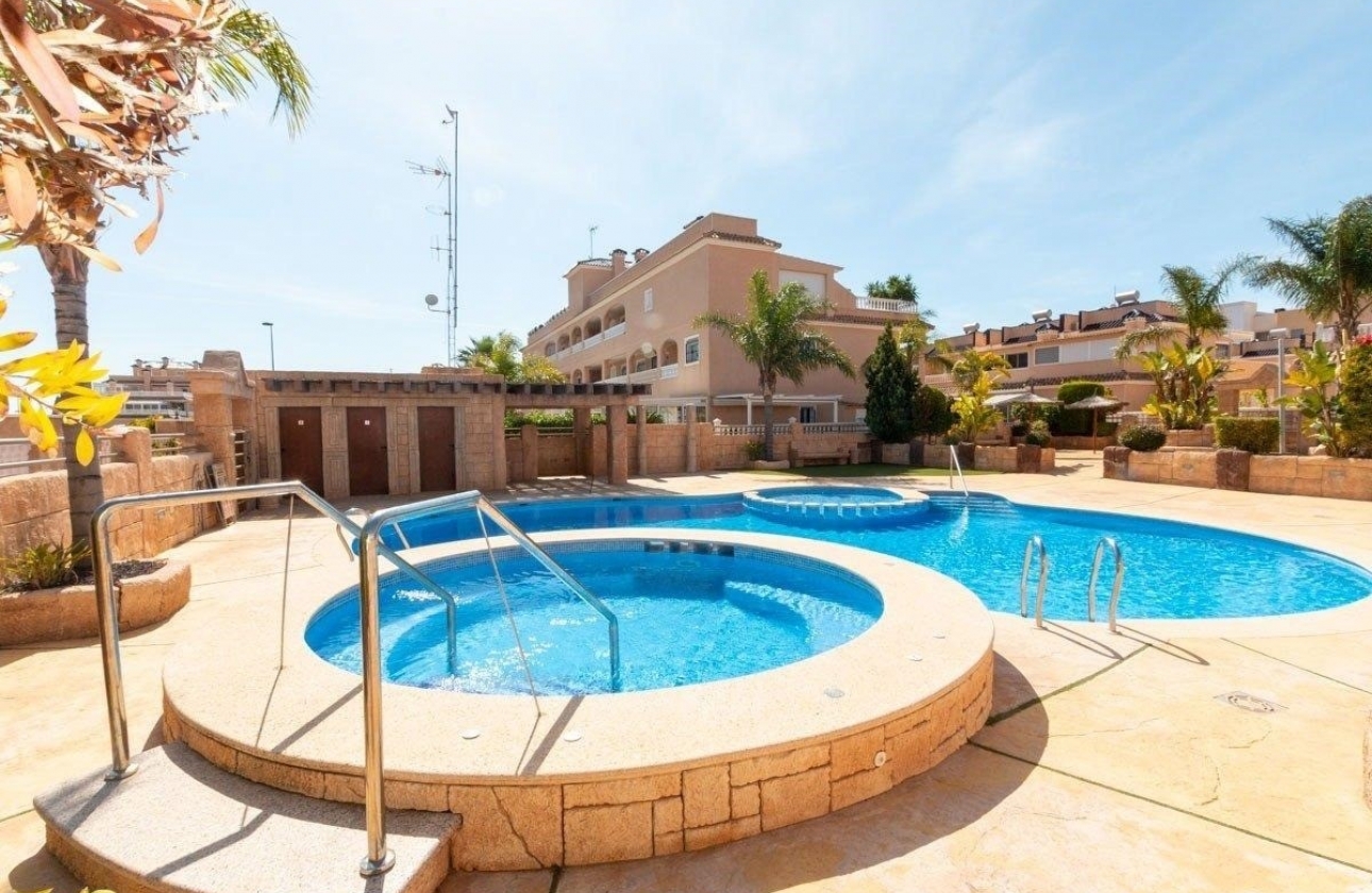 Rynek wtórny - Apartament - Orihuela Costa - Los Dolses