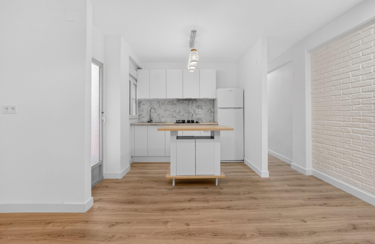 Rynek wtórny - Apartament - Torrevieja - Centro