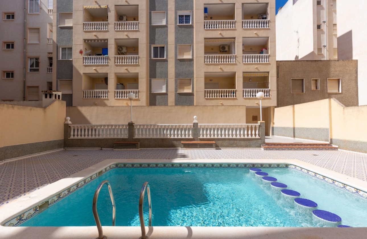 Rynek wtórny - Apartament - Torrevieja - Estacion de autobuses