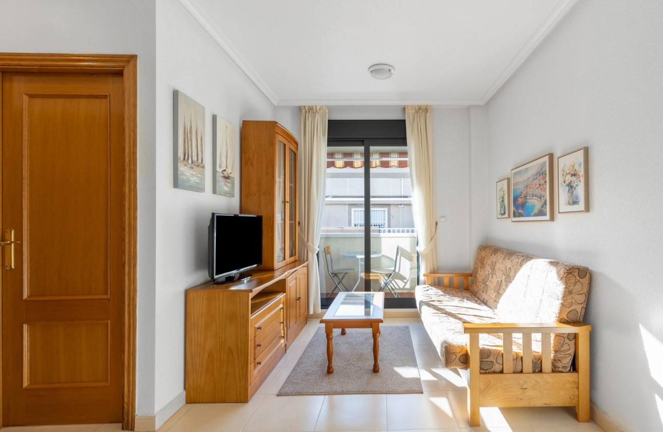 Rynek wtórny - Apartament - Torrevieja - Estacion de autobuses