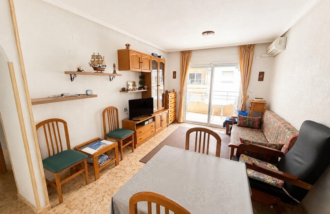 Rynek wtórny - Apartament - Torrevieja - Estacion de autobuses