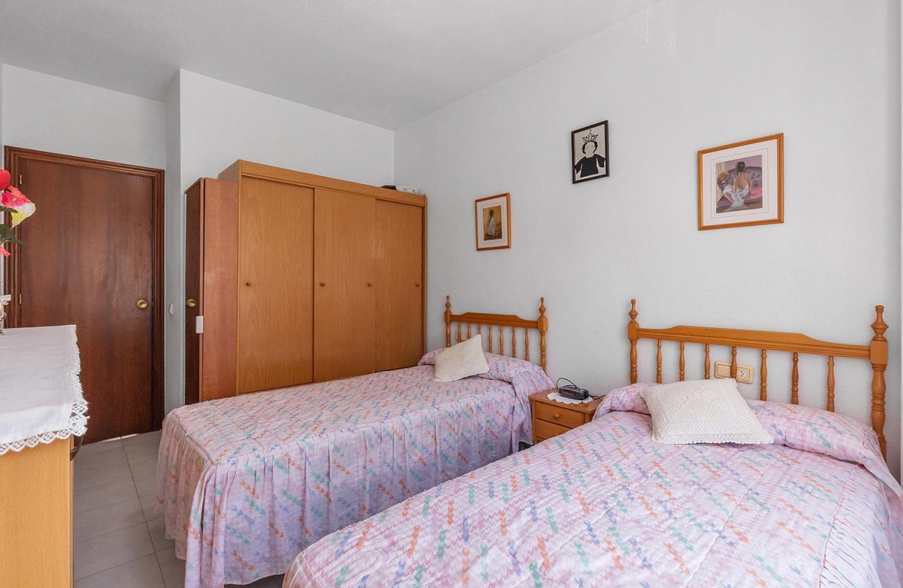 Rynek wtórny - Apartament - Torrevieja - Estacion de autobuses