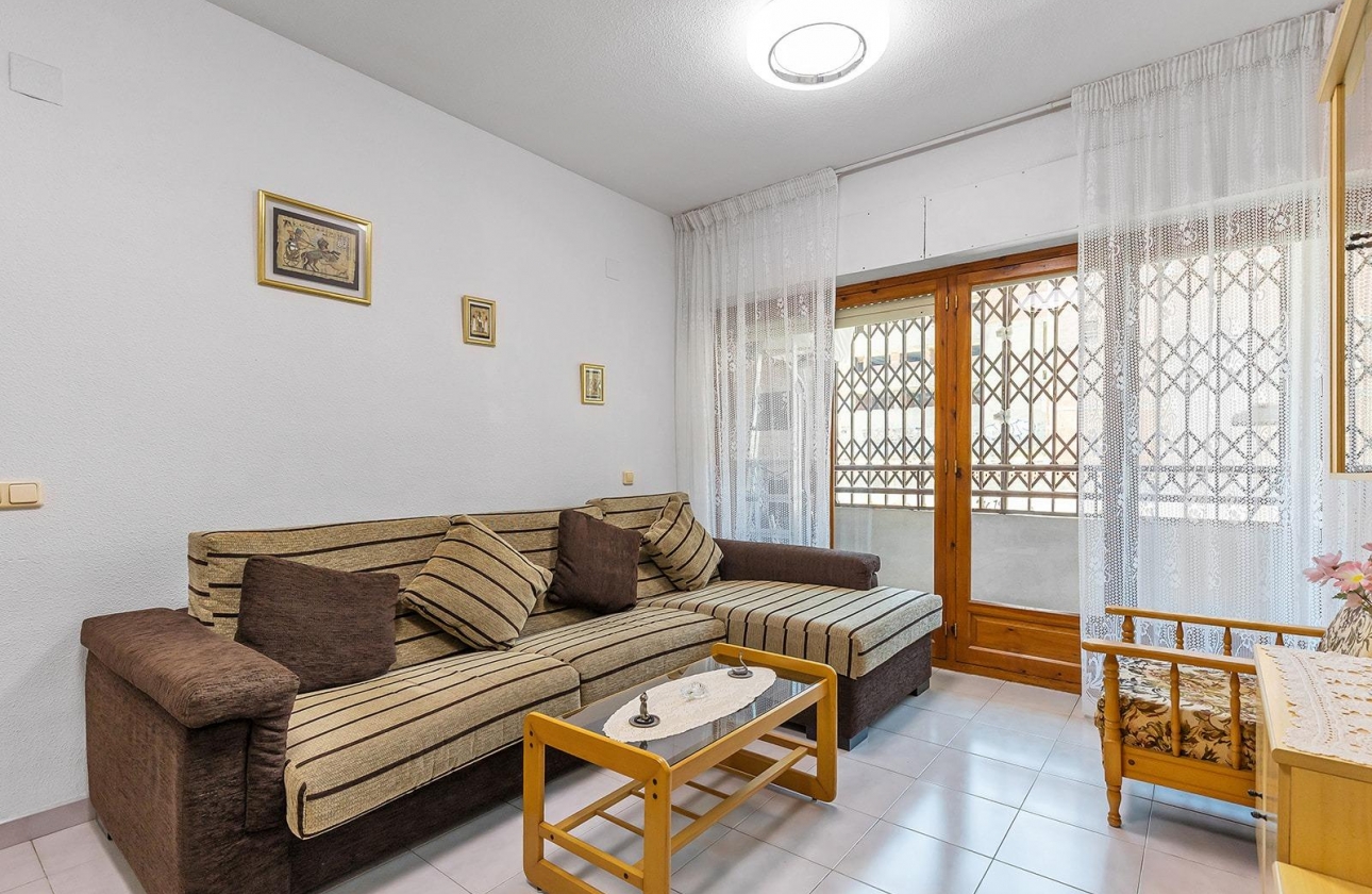 Rynek wtórny - Apartament - Torrevieja - Estacion de autobuses