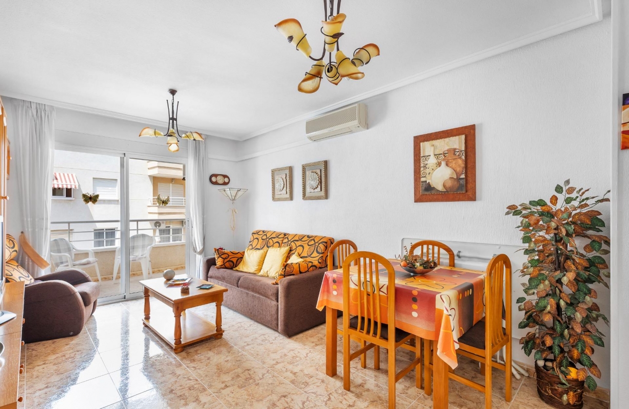 Rynek wtórny - Apartament - Torrevieja - Estacion de autobuses
