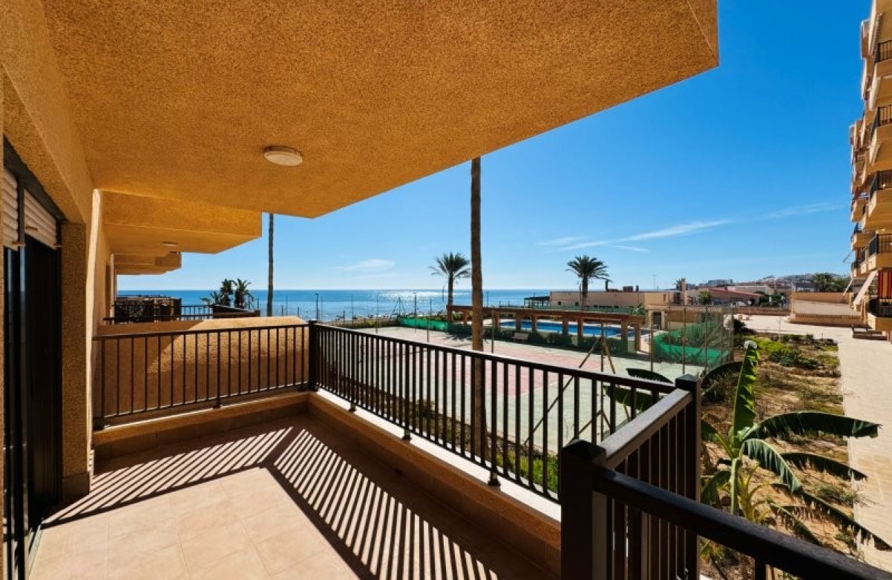 Rynek wtórny - Apartament - Torrevieja - Los Europeos