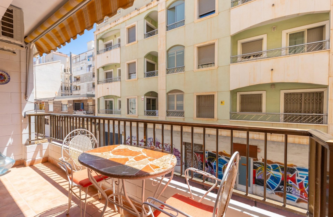 Rynek wtórny - Apartament - Torrevieja - Paseo maritimo