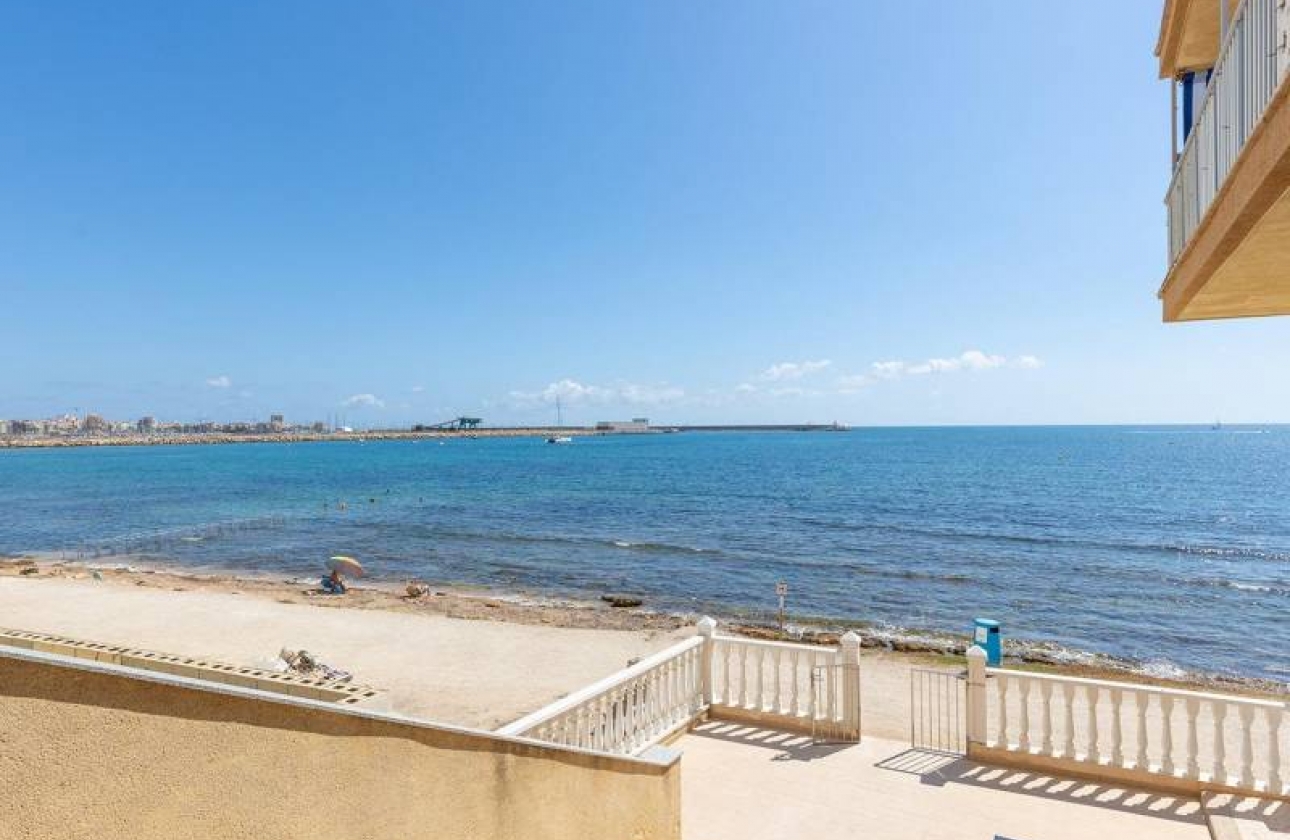 Rynek wtórny - Apartament - Torrevieja - Playa De Los Naufragos