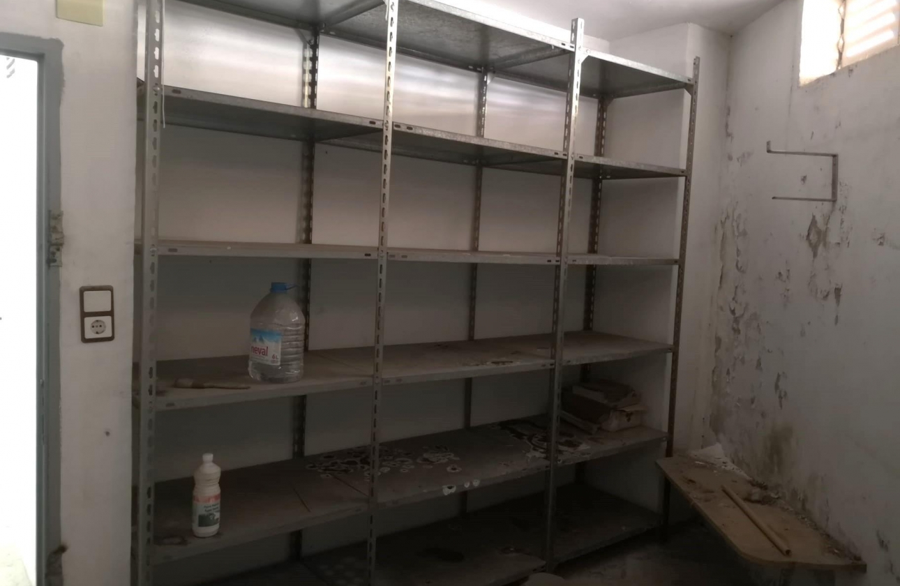 Rynek wtórny - Storage room - Torrevieja - Estacion de autobuses