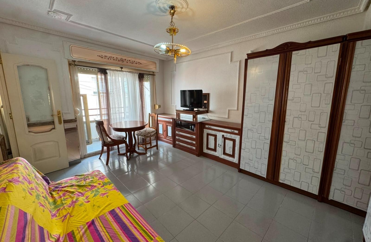 Rynek wtórny - Studio/Kawalerka - Torrevieja - Centro