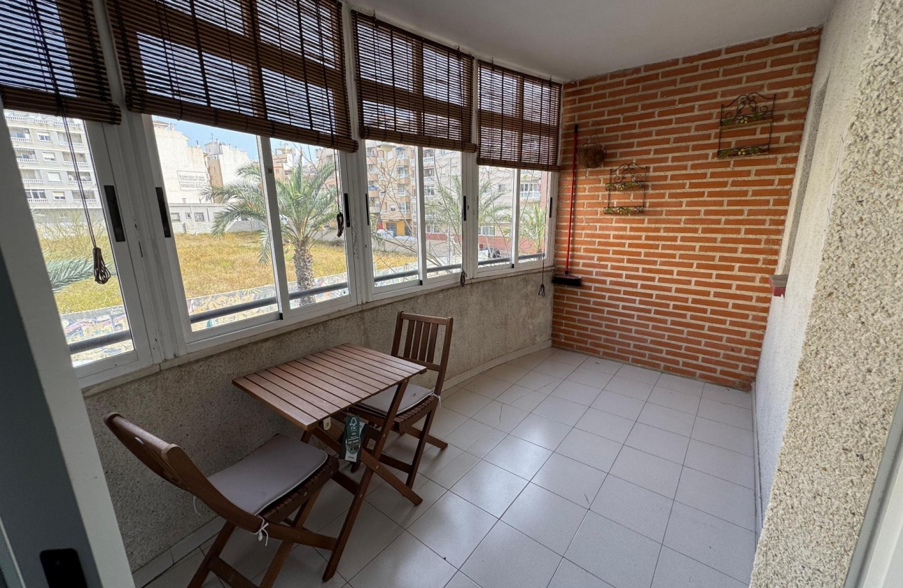 Rynek wtórny - Studio/Kawalerka - Torrevieja - Playa de los Locos