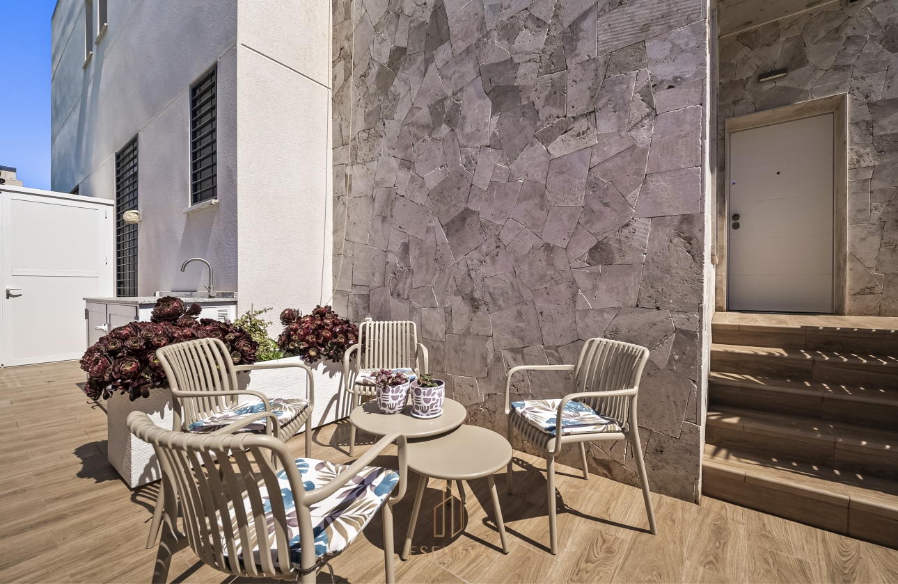 Rynek wtórny - Szeregowiec - Torrevieja - Aguas Nuevas